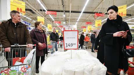 'Carritos del apocalipsis': la respuesta de los supermercados rusos ante el pánico por coronavirus (FOTOS)