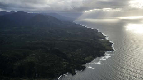 Evacúan a población de una isla de las Kuriles por la alerta de tsunami tras un potente terremoto