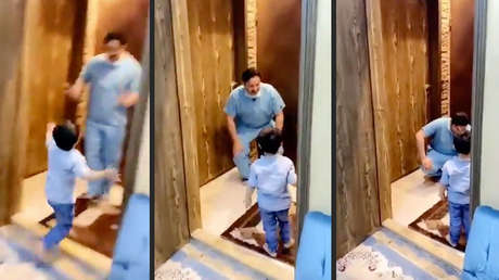 VIDEO: Un médico rompe en llanto tras rechazar el abrazo de su hijo al llegar a casa