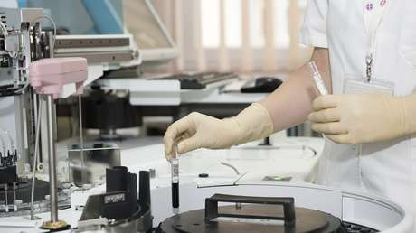 Médicos rusos prueban en animales un nuevo protocolo de tratamiento del coronavirus