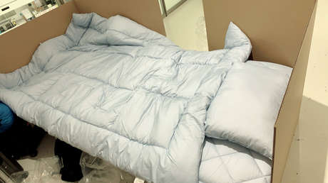 Abren un "hotel de cartón" en el aeropuerto de Japón para albergar a los pasajeros que esperan los resultados de la prueba de coronavirus