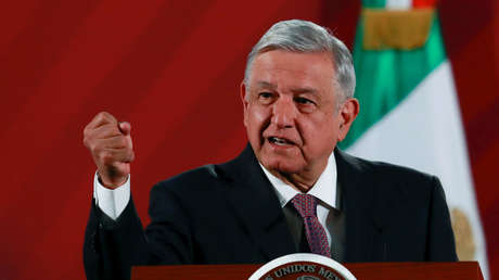 México recortará la producción y "cerrará la válvula" de explotación de nuevos pozos ante la caída de los precios