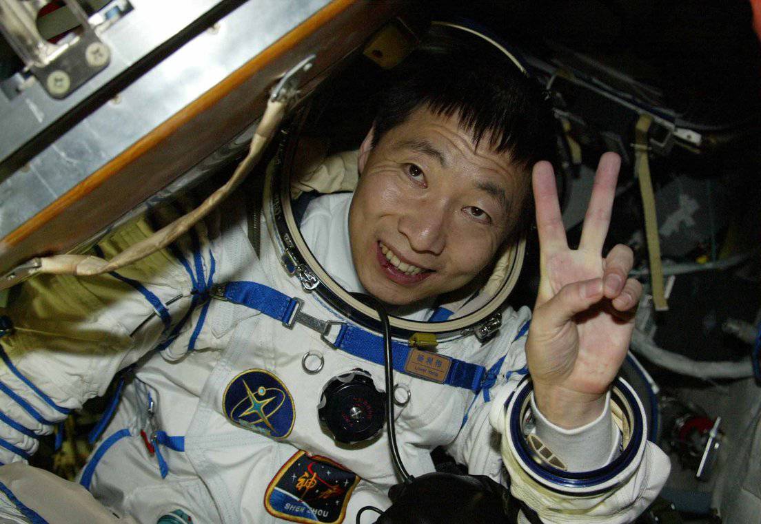 El primer astronauta chino, Yang Liwei, en la nave tripulada Shenzhou 5, el 16 de octubre de 2003.