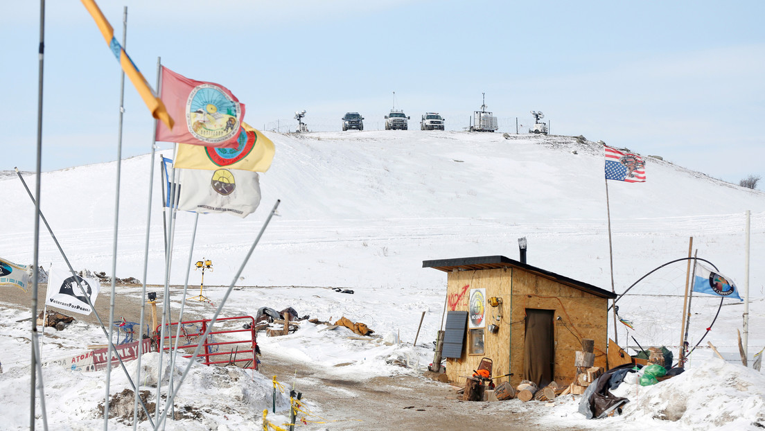 Un juez da la razón a los indígenas de EE.UU. y ordena el cierre temporal del oleoducto Dakota Access