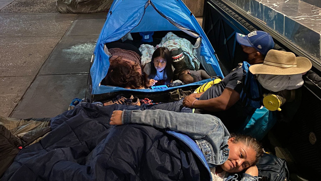 Acampada cerca del ático de Jeff Bezos y marcha en Nueva York para exigir que las grandes fortunas paguen más impuestos
