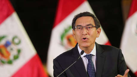 El presidente Vizcarra convoca elecciones generales en Perú para abril de 2021