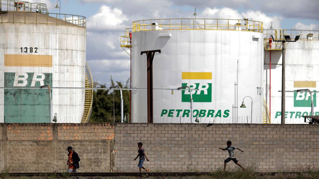 Petrobras inicia una nueva fase con un socio malayo en el desarrollo de su  primer proyecto petrolero en aguas profundas - RT
