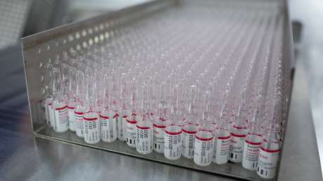 El canciller mexicano expresa el "interés" hacia la vacuna rusa contra el covid-19
