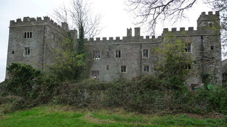 Reino Unido: Ponen a la venta un castillo que perteneció a un multimillonario asesino