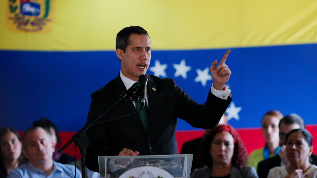 Guaidó pide conformar un "comando" para deslegitimar las elecciones en Venezuela luego de que Capriles llamara a votar
