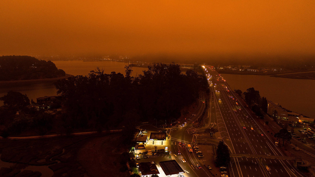 Photo of Por qué algunos ‘teléfonos inteligentes’ no logran capturar el cielo anaranjado apocalíptico en los EE. UU. Y cómo solucionarlo