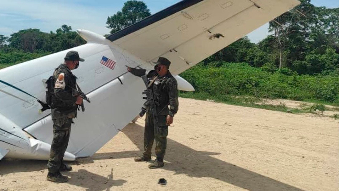 Venezuela derriba una aeronave de narcotráfico con matrícula estadounidense que ingresó ilegalmente en su espacio aéreo