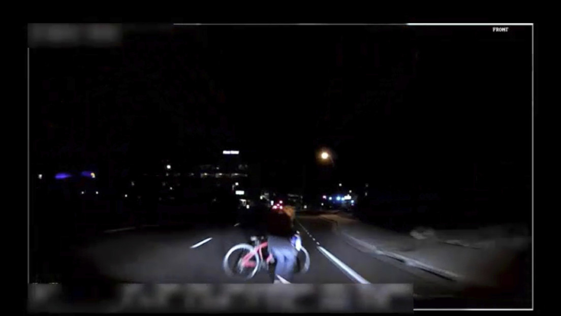 El chofer autónomo de Uber golpeó a un ciclista acusado de homicidio negligente