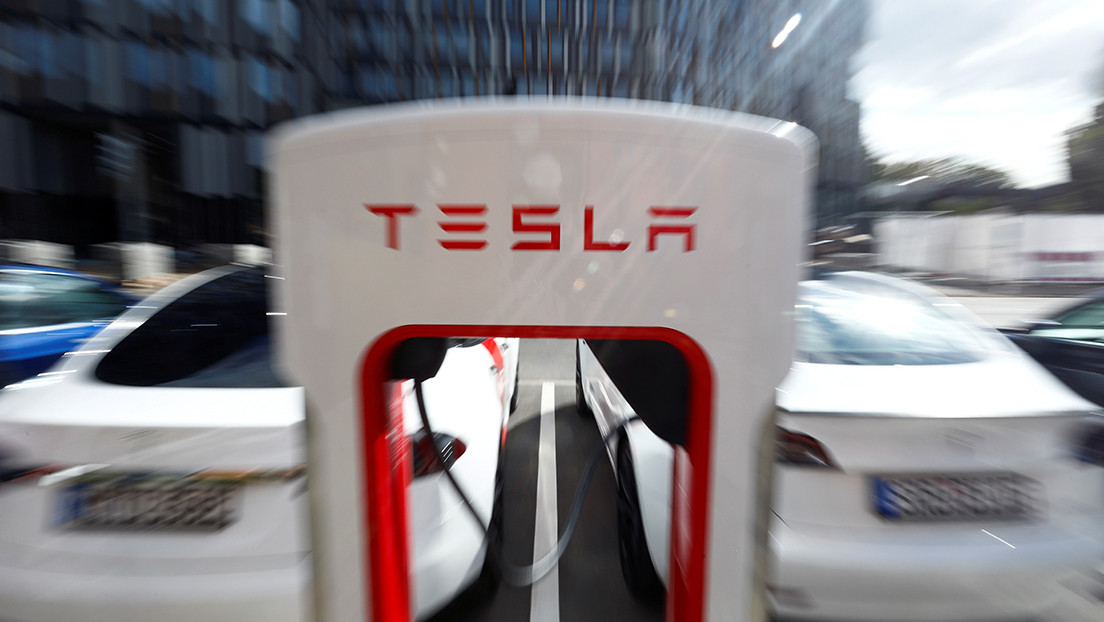 Tesla sufre un apagón que impide a los propietarios acceder a sus vehículos y a ‘la aplicación’