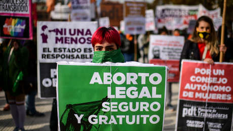 "Es hora de saldar una deuda": La petición a Alberto Fernández para impulsar la legalización del aborto en Argentina