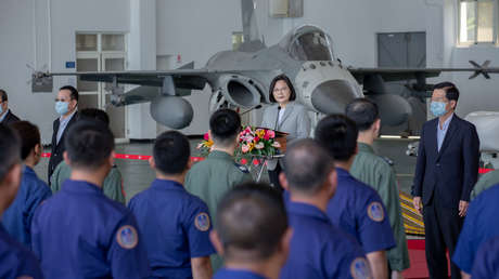 La presidenta de Taiwán alaba a los pilotos taiwaneses por interceptar aviones chinos