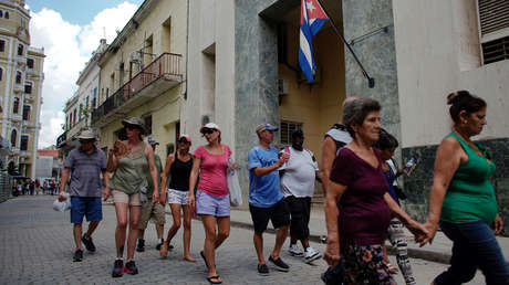EE.UU. sancionará a los turistas que se hospeden en propiedades del Gobierno cubano y prohibirá la importación de puros y licores desde la isla