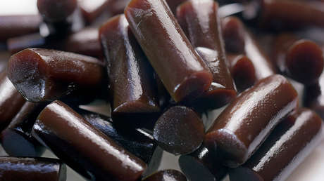 Un hombre fallece por consumir varios paquetes al día de dulces de regaliz negro