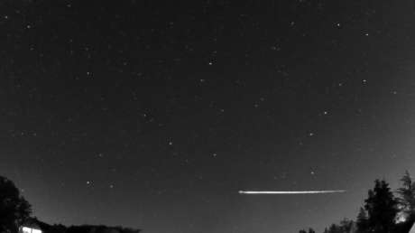 VIDEO: Un raro meteorito rebota en la atmósfera de la Tierra y vuelve al espacio