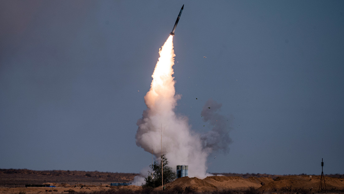 Rusia prueba con éxito una nueva modificación de un misil para los sistemas antiaéreos - RT