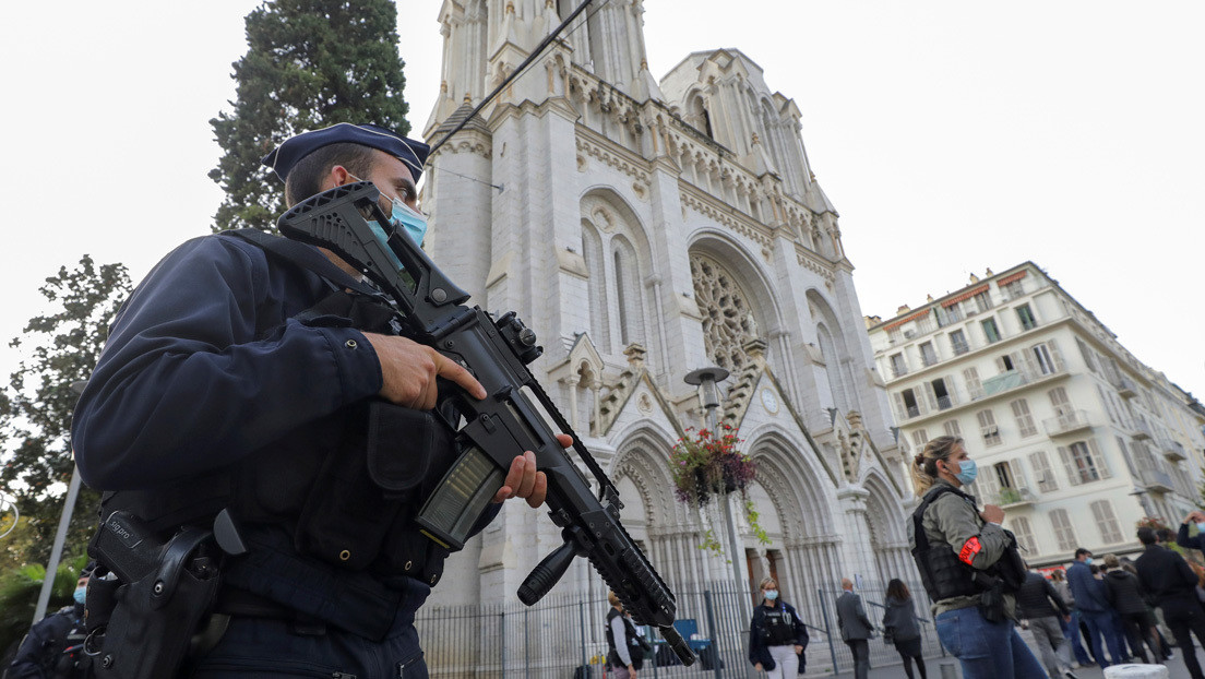Una serie de ataques terroristas sacude a Francia en un día: ¿Qué se sabe?