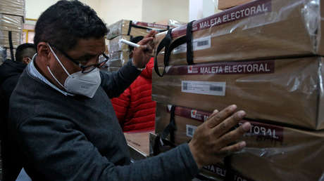 Más de 7 millones de personas están llamadas a las urnas en las polémicas elecciones en Bolivia durante la pandemia