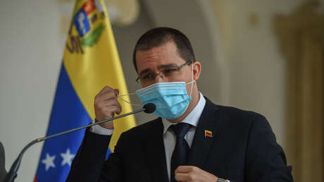 "¿Quién es Linas Linkevicius?": Arreaza ironiza ante la amenaza del canciller lituano de desconocer las elecciones en Venezuela