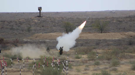 VIDEO: Artilleros antiaéreos repelen 'ataque enemigo masivo' durante ejercicios en el sur de Rusia