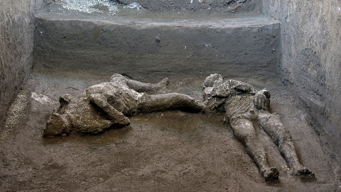 Hallan en Pompeya los restos perfectamente conservados de dos hombres que murieron en la erupción del Vesubio, hace casi 2.000 años (FOTOS, VIDEO)
