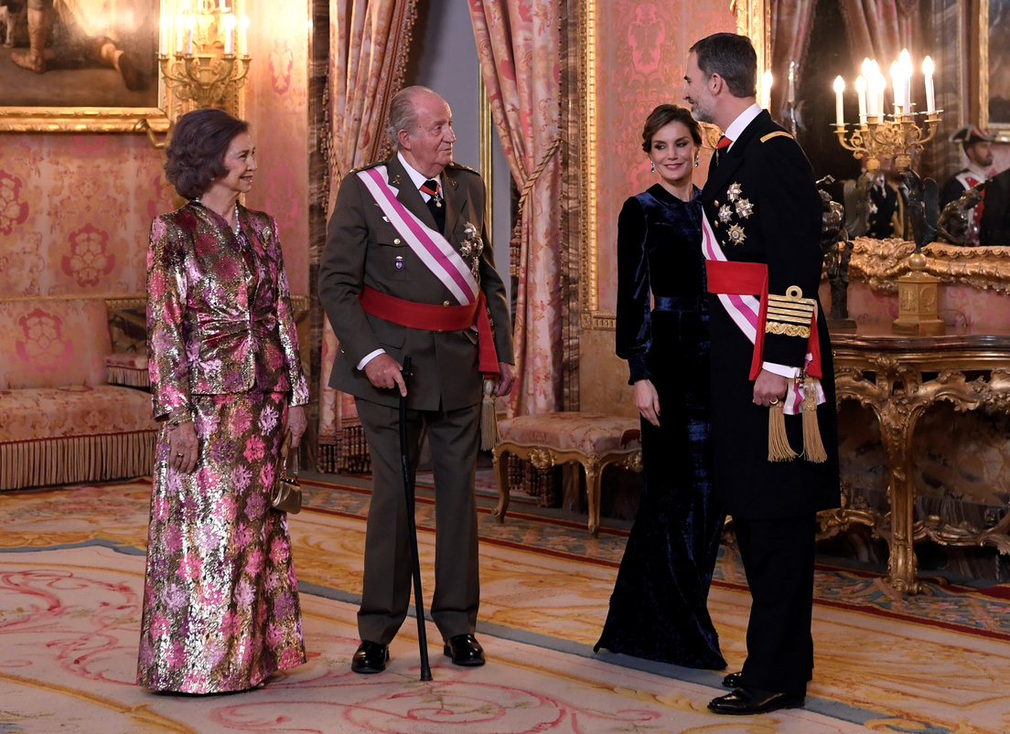 Los reyes eméritos, Juan Carlos I y Sofía, con el monarca Felipe VI y su esposa Letizia, Palacio Real de Madrid, 6 de enero de 2018
Gabriel Bouys / Reuters