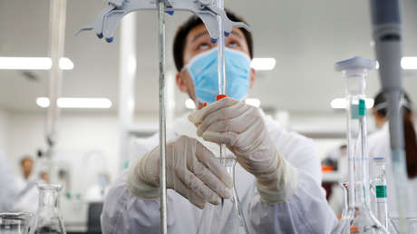 Suspenden en Brasil los ensayos de la vacuna china contra el covid-19 tras un "incidente grave"