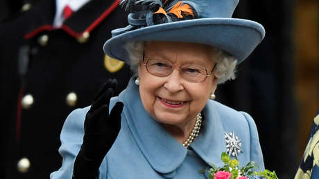 La reina Isabel II lanza su propia marca de ginebra con ingredientes especiales