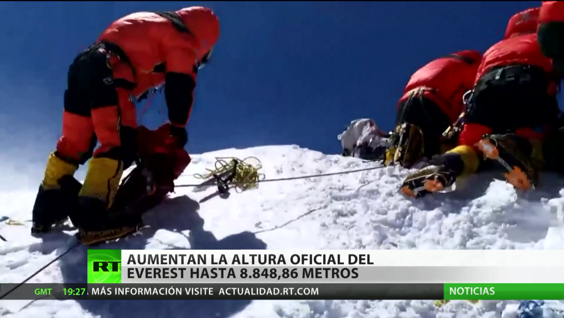 Aumentan la altura oficial del Everest hasta los 8.848,86 metros  RT