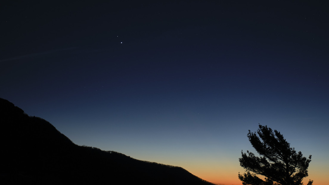 FOTO: Júpiter y Saturno se acercan justo antes de la gran conjunción del día del solsticio norte