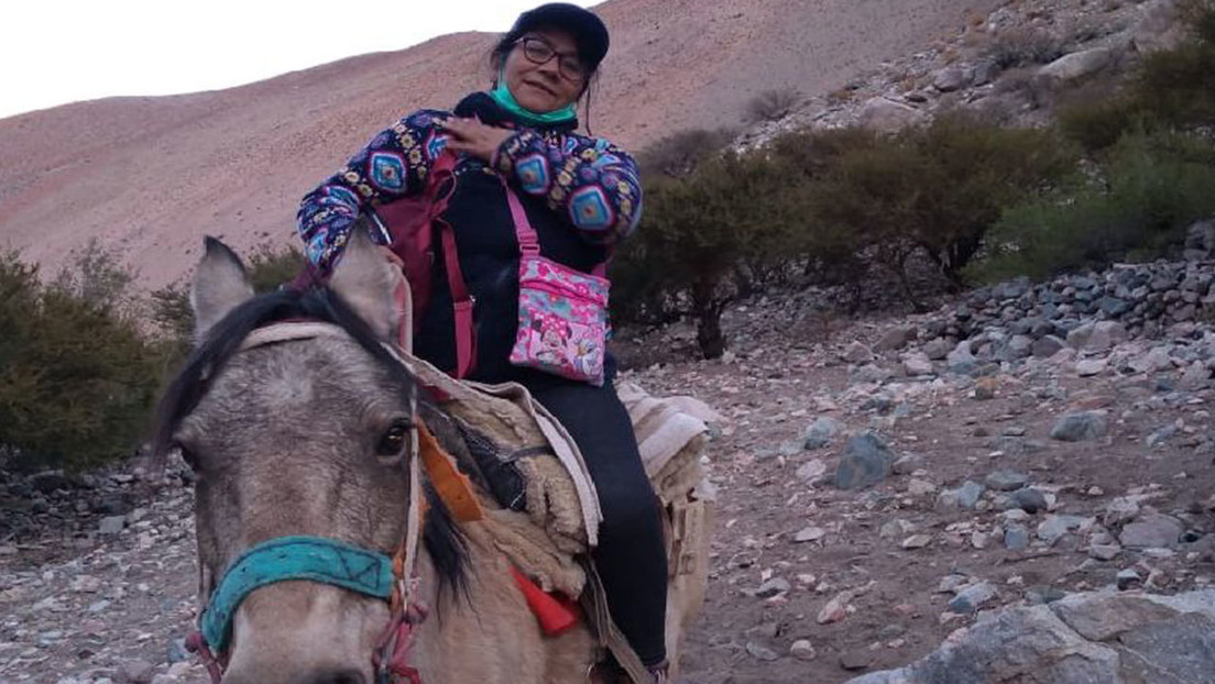 La profe caballa", la maestra rural chilena que cabalga por horas y va  "hasta donde el diablo pierde el poncho" para dar clases - RT