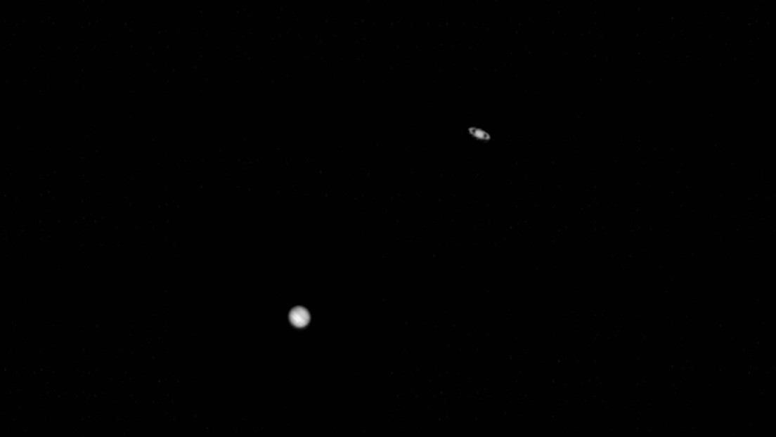 La NASA muestra la gran conjunción de Júpiter con Saturno captada desde la órbita lunar