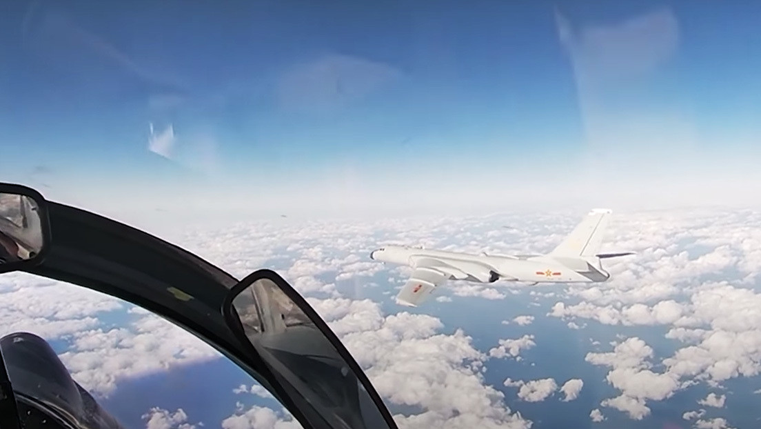 Video: Russian and Chinese bombers carry out a joint mission over the Pacific Ocean