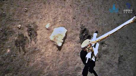 VIDEO: La sonda china Chang'e-5 recolecta y sella muestras de suelo y rocas lunares