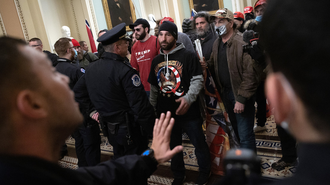 ¿Qué pasó en el Capitolio de EE.UU.? Todos los detalles sobre la violenta manifestación de los partidarios de Trump