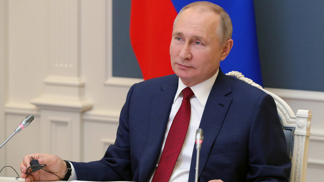 Putin aborda en Davos los desafíos clave del mundo, la estratificación social y económica y la amenaza de 