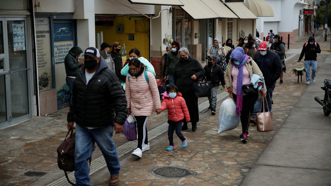 La Casa Blanca afirma que los "inmigrantes indocumentados" también deben acceder a las vacunas