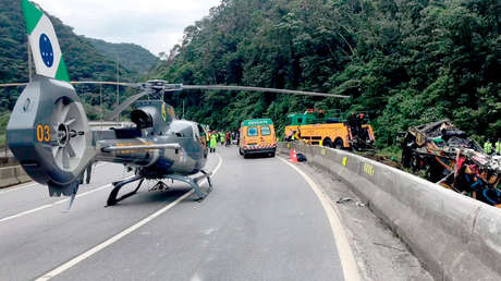Al menos 21 muertos y mÃ¡s de 30 heridos en un accidente de un autobÃºs en el suroeste de Brasil