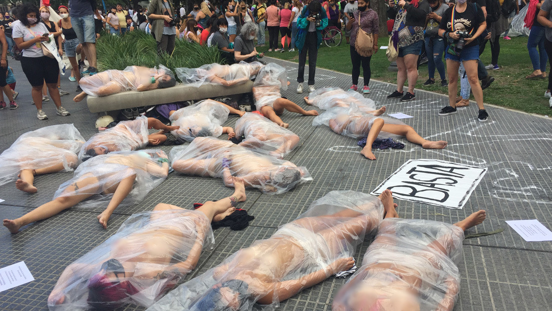 "¡Justicia por Úrsula!": mujeres argentinas regresan a las calles para denunciar la epidemia de femicidios