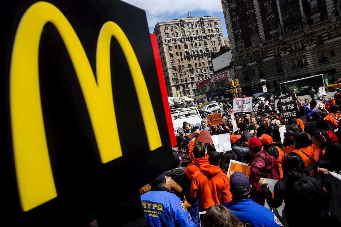 Un equipo secreto de McDonald's ha estado espiando durante años a los trabajadores que buscan aumentar el salario mínimo a 15 dólares por hora | Noticias de Buenaventura, Colombia y el Mundo
