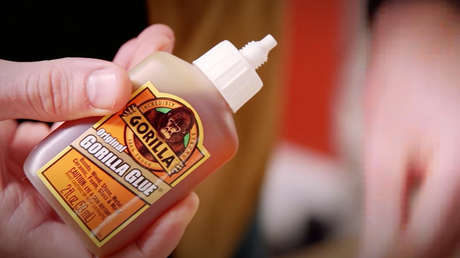 Cirujano revela cómo logró retirar el pegamento extrafuerte Gorilla Glue del cabello de la 'tiktoker' que lo usó en lugar de laca