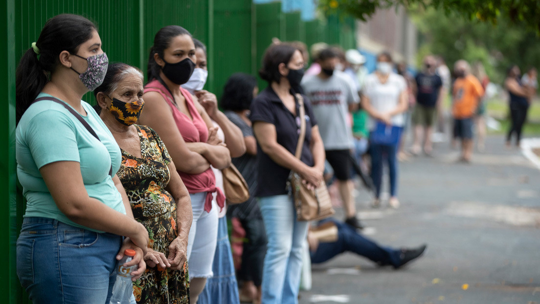 El Senado de Brasil aprueba hasta tres años de cárcel para quien se salte la cola de vacunación tras el escándalo de las jeringas vacías