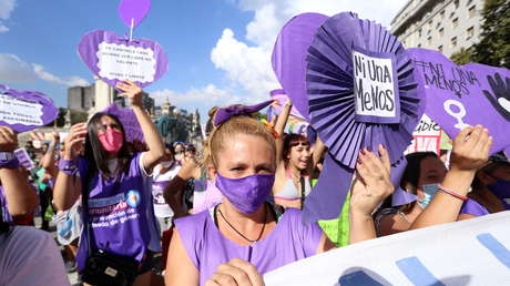 EN VIVO: Miles de mujeres se movilizan en las calles de Buenos Aires para conmemorar el 8M en Argentina