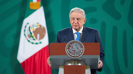 López Obrador impulsaría cambios en la Constitución mexicana ante ola de suspensiones contra la reforma eléctrica