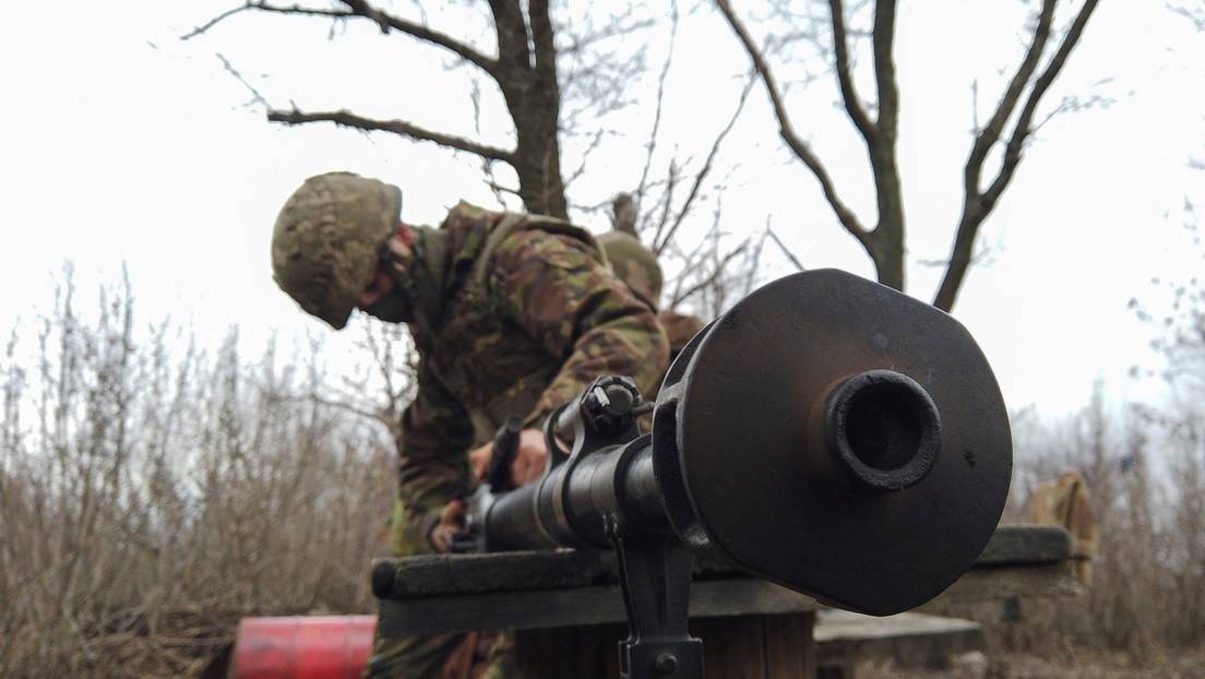 Kremlin Nadie Pretende Avanzar Hacia Una Guerra En Ucrania Nadie Acepta La Posibilidad De Tal Guerra Rt