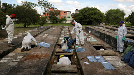 "Es un Fukushima biológico": Destacado neurocientífico alerta de la situación en Brasil tras superar las 4.000 muertes diarias por covid-19